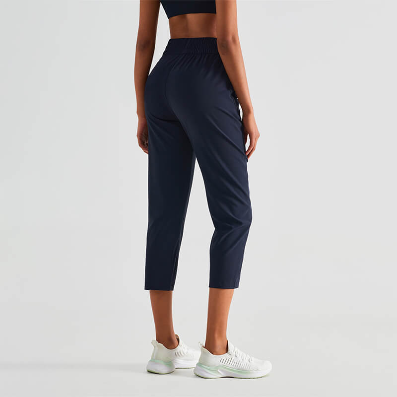 Quick-Dry Lightweight Cropped Joggers with UV-Protection - Black