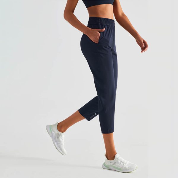 Quick-Dry Lightweight Cropped Joggers with UV-Protection