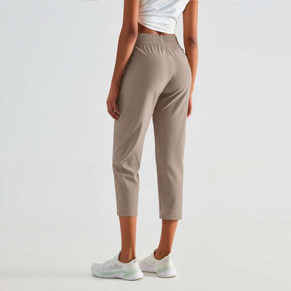 Quick-Dry Lightweight Cropped Joggers with UV-Protection