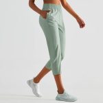 Quick-Dry Lightweight Cropped Joggers with UV-Protection