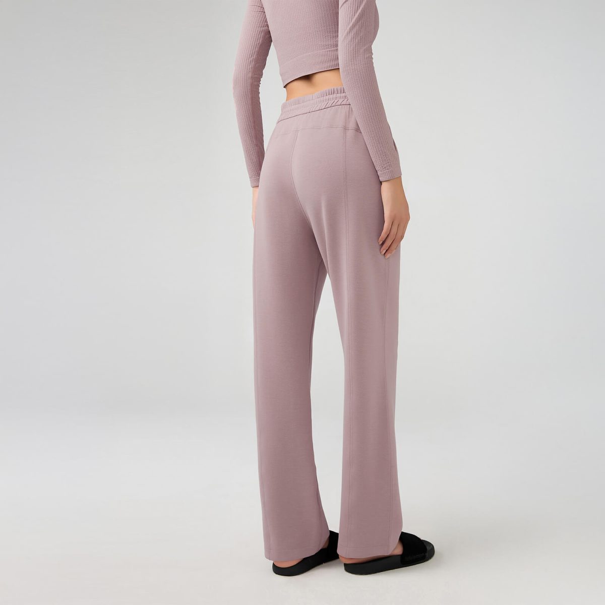 Warm Cloud Straight-Leg Sweat Pants