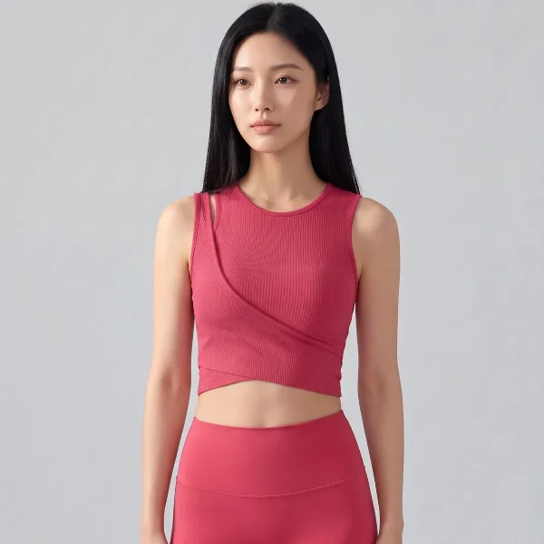 Faux Two-Piece Yoga Tank Top with Built-In Bra – Sleeveless Ribbed Slim-Fit Workout Top – Red, front half body view