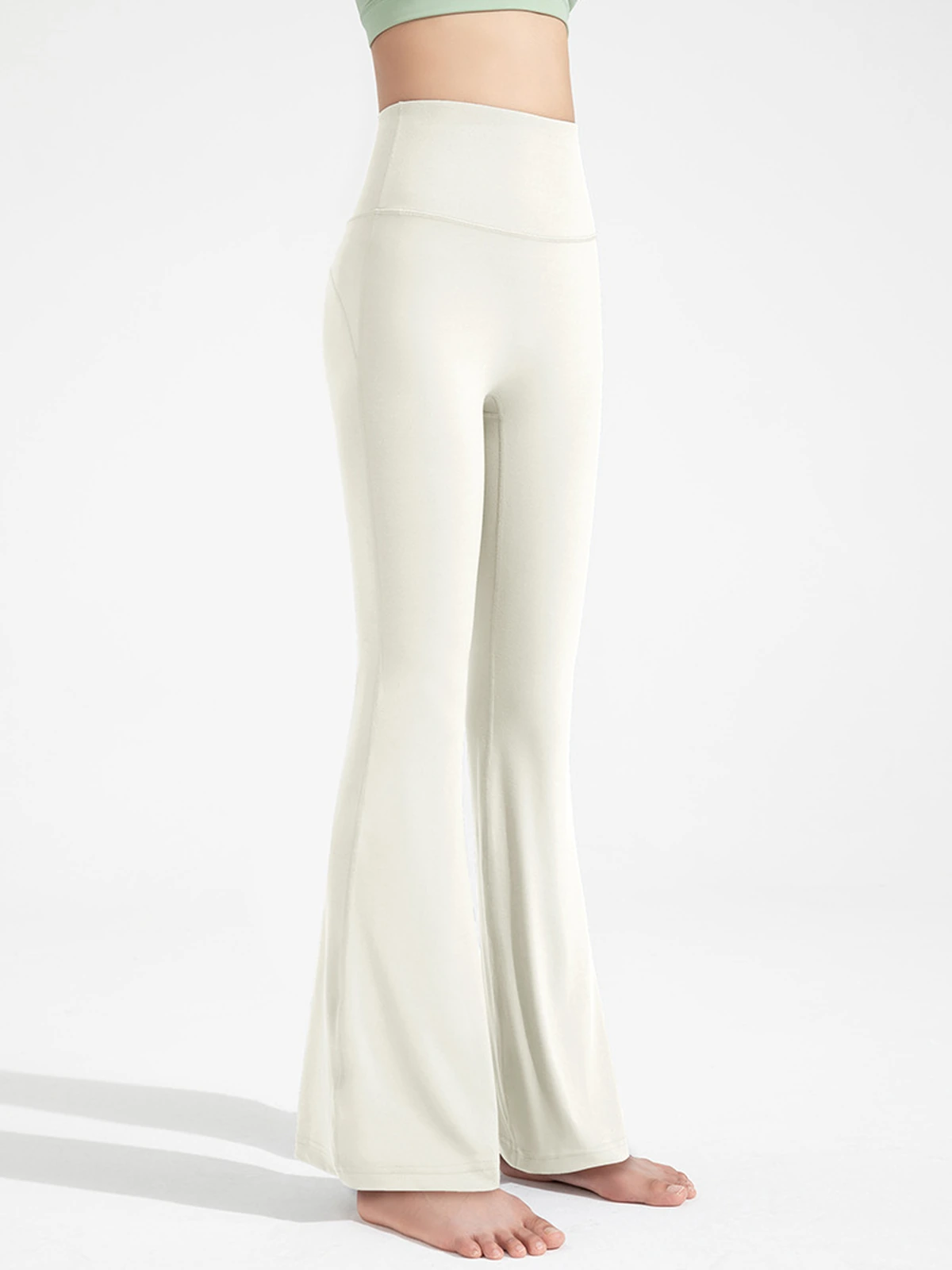 High-Waisted Flared Yoga Pants – Super Stretch Sculpting Workout Trousers