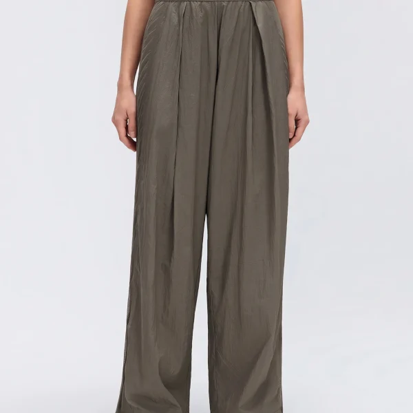 High-Waisted Wide-Leg Pants – Loose Fit Workout Trousers